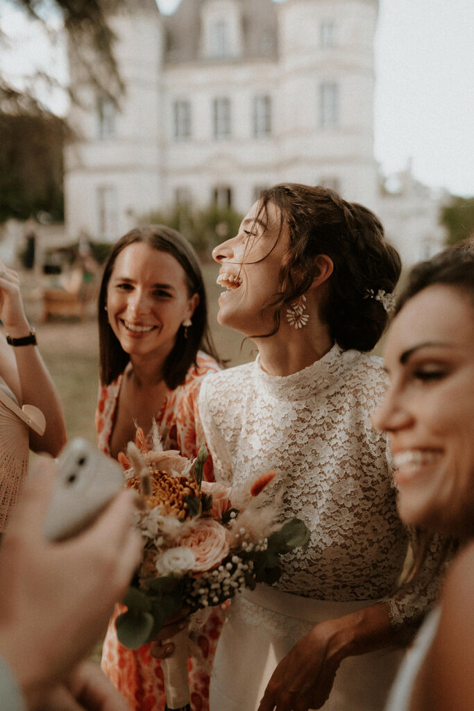 Vin d'honneur au Château de la Barbelinière à Thuré - Photographe mariage à Poitiers et dans la Vienne 86