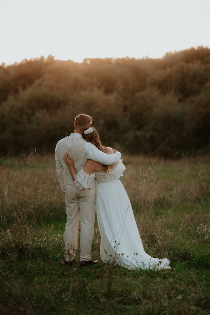 Mariage au domaine de la Thibaudière à Tercé dans la Vienne. Photos de couple. Photographe près de Poitiers