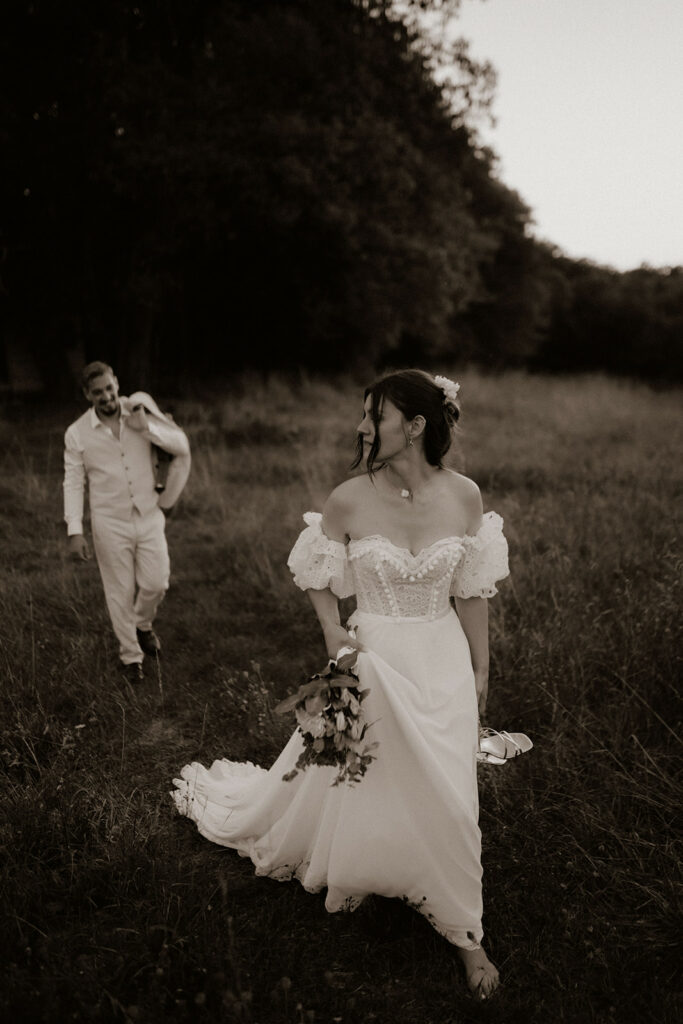 Mariage au domaine de la Thibaudière à Tercé dans la Vienne. Photos de couple. Photographe près de Poitiers