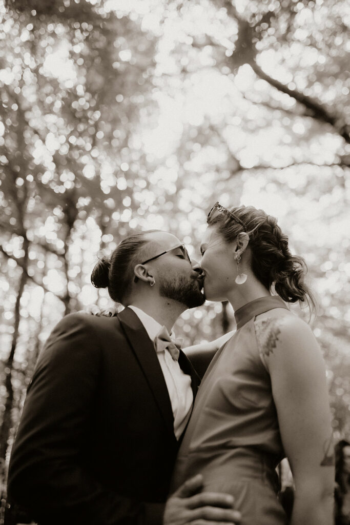 Mariage au domaine de la Thibaudière à Tercé dans la Vienne. Cérémonie. Photographe près de Poitiers