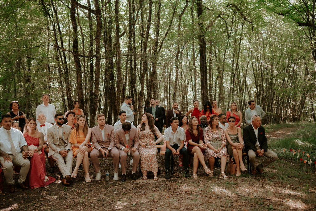 Mariage au domaine de la Thibaudière à Tercé dans la Vienne. Cérémonie. Photographe près de Poitiers