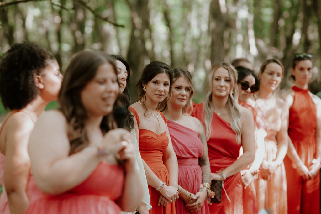 Mariage au domaine de la Thibaudière à Tercé dans la Vienne. Cérémonie. Photographe près de Poitiers