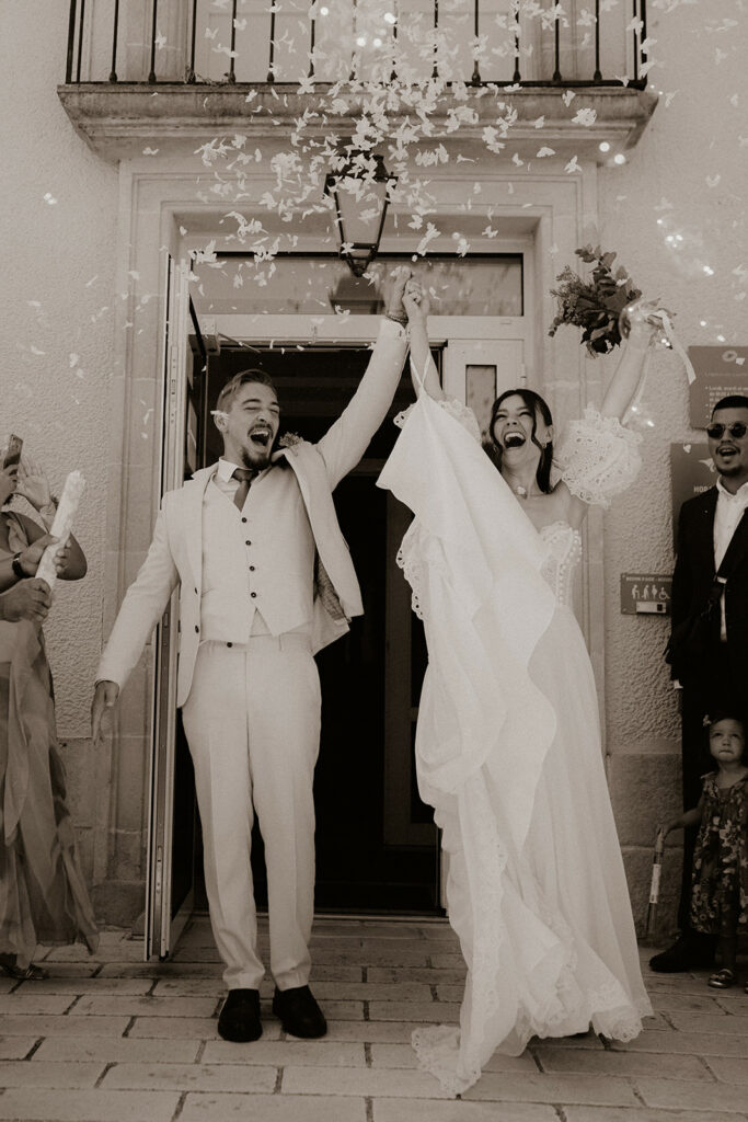 Mariage au domaine de la Thibaudière à Tercé dans la Vienne. Mairie. Photographe près de Poitiers