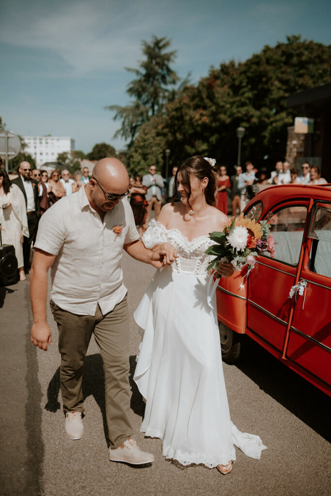 Mariage au domaine de la Thibaudière à Tercé dans la Vienne. Mairie. Photographe près de Poitiers