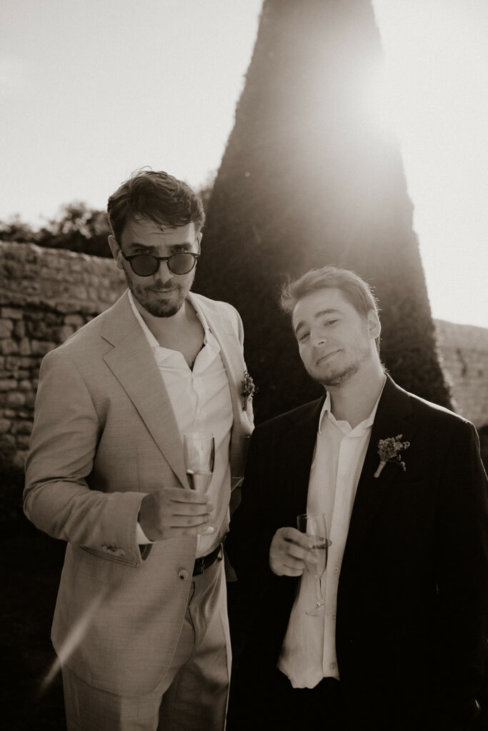 Mariage au domaine de la Thibaudière à Tercé dans la Vienne. Vin d'honneur. Photographe près de Poitiers