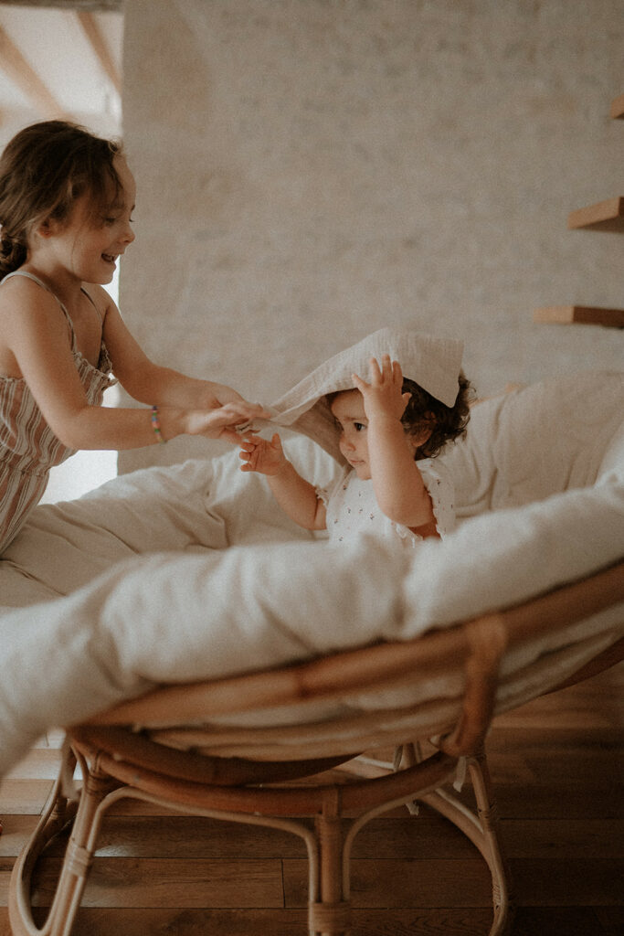 Séance famille à domicile près de Niort, Photographe dans les Deux-Sèvres