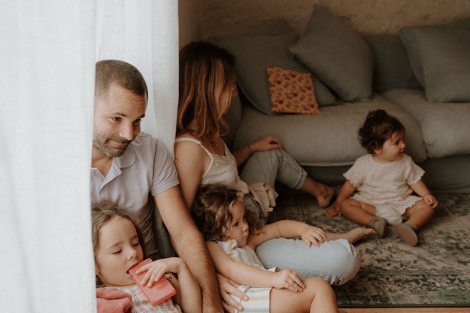 Photographe famille à domicile près de Niort, séance photo dans les Deux-Sèvres